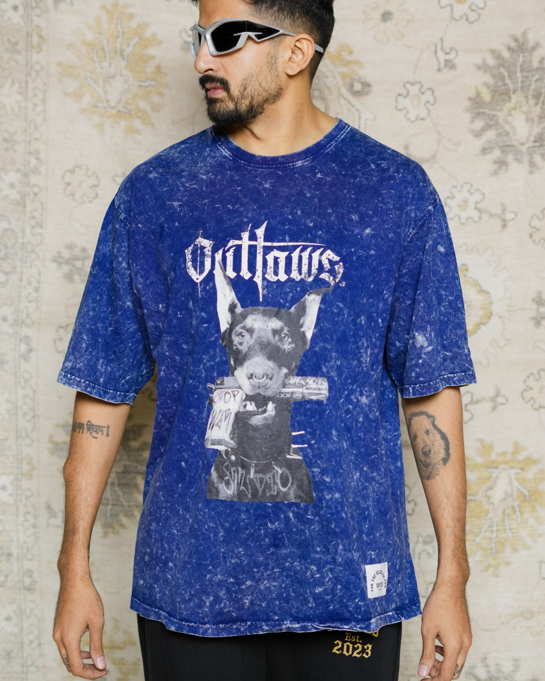 OUTLAWS ACID WASHED T - SHIRT